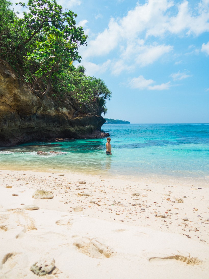  Secret  Beach  where to stay on Nusa  Ceningan  Sunshine 